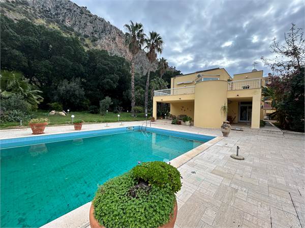 Villa in vendita a Palermo